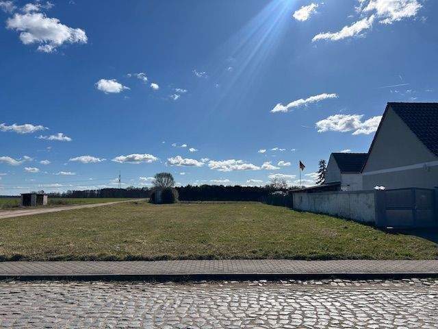 Baugrundstück in 39264 Zerbst OT Luso, Ringstraße - Straßenansicht