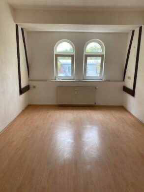 3 Zimmer DG Wohnung im Zentrum nähe Stadtpark - Zimmer