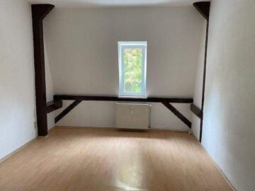 3 Zimmer DG Wohnung im Zentrum nähe Stadtpark - Zimmer