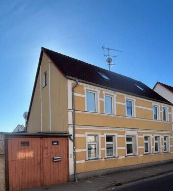 Ertragreiches Zinshaus 5 WE nahe Magdeburg zu verkaufen - Straßenansicht