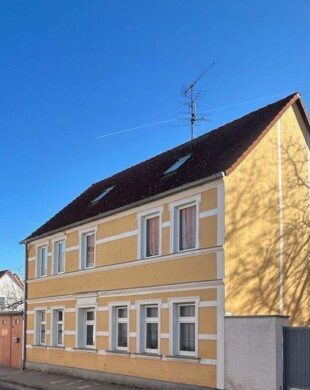 Ertragreiches Zinshaus 5 WE nahe Magdeburg zu verkaufen - Straßenansicht