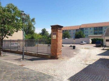 Zentrum! Zwei Parkplätze in der Innenstadt nahe Breite / Mühlenbrücke zu vermieten, 39261 Zerbst/Anhalt, Stellplatz