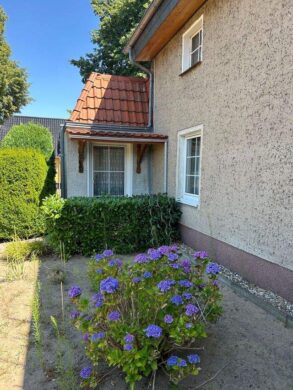 Familienfreundliches Einfamilienhaus mit Garten in Zerbst/Anhalt - Sitenansicht