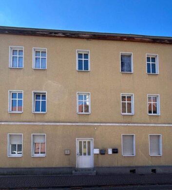 Teileigentum 4 Wohnungen im 5 Parteienhaus in Aken, NKM/Jahr 17.220 EUR, 06385 Aken (Elbe), Mehrfamilienhaus