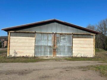 Lagerhalle 1.035 m² in 39264 Nedlitz nahe Zerbst zu vermieten - Einfahrt zur großen Lagerhalle
