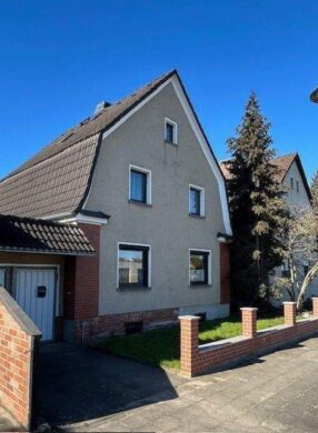 Gemütliches Haus in begehrter Wohnlage zu vermieten - Straßenansicht