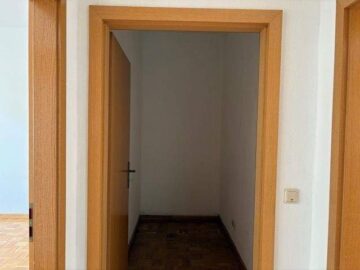 Helle 3-Zi. Wohnung in ruhiger zentraler Lage im EG - Abstellraum.jpg