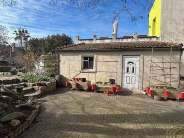 Traumhafte 4 Zimmerwohnung plus Gästehaus mit Blick in den Stadtpark - Bungalow mit Toilette u. Dusche